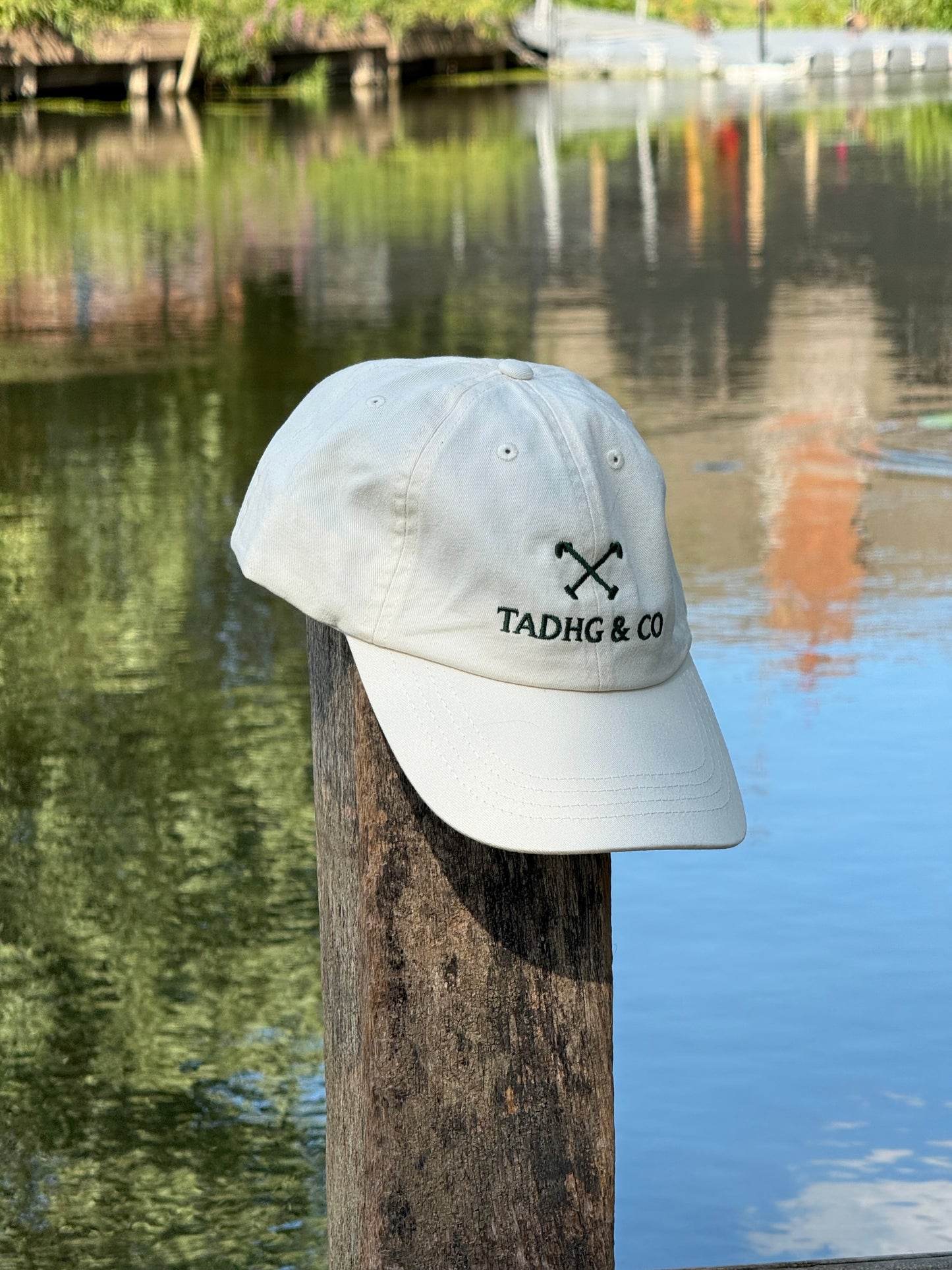 Tadhg & Co beige cap made from premium materials, designed for everyday wear with a classic British country aesthetic.