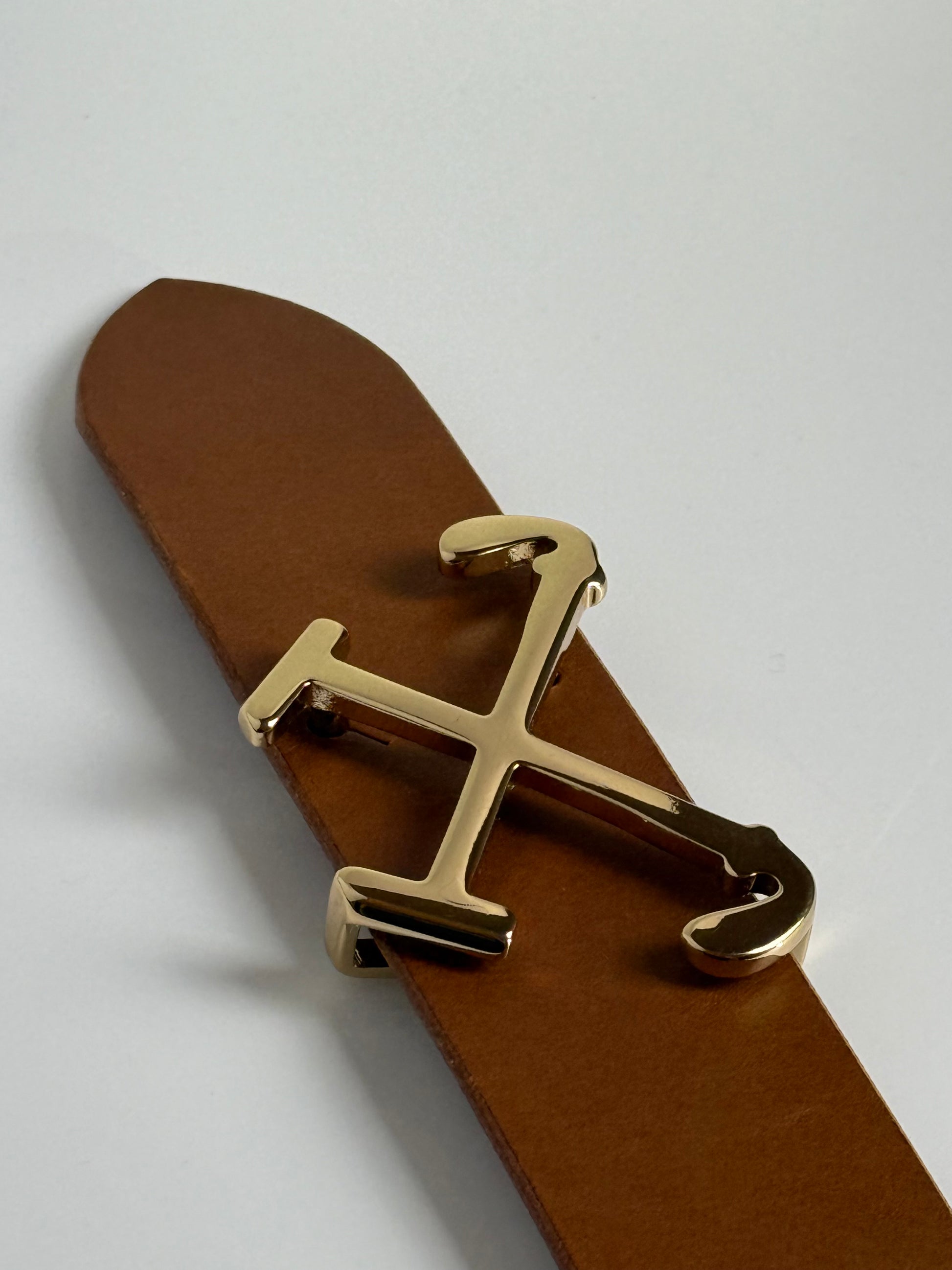Tadhg & Co tan top grain Italian leather interchangeable belt - handmade in the UK.